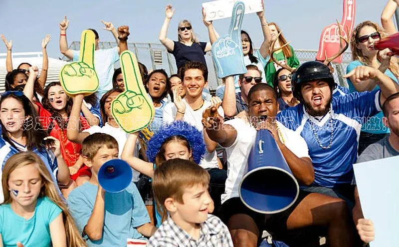 耀世娱乐注册登录挪威主权基金精彩足球瞬间：足球运动员撞飞时刻视频解析，惊险又刺激！